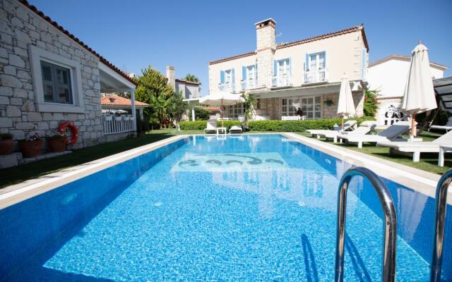 Panda Alaçati Otel