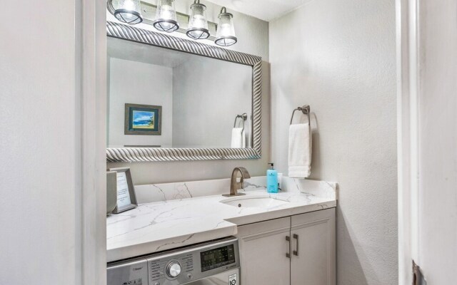 Royal Kahana 511 2bd/2.5ba 2 Bedroom Condo by Redawning