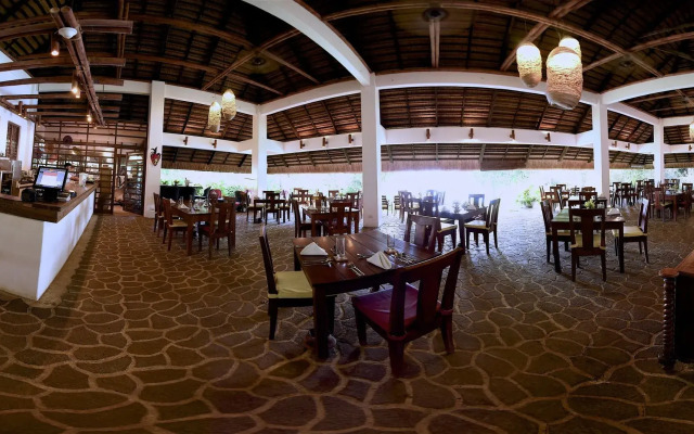 Amun Ini Beach Resort & Spa