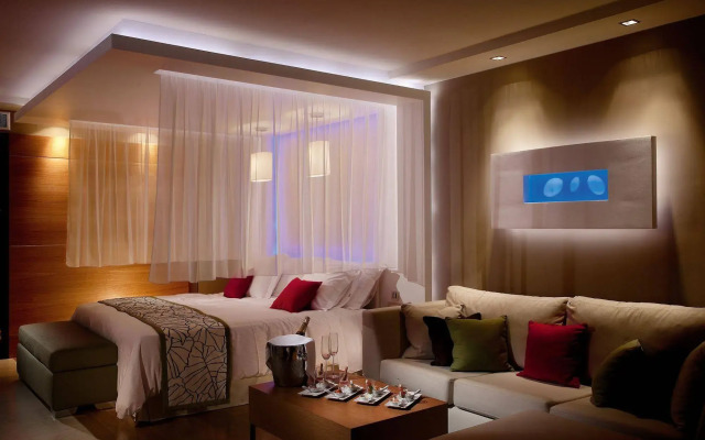 Amathus Elite Suites(Ixia)
