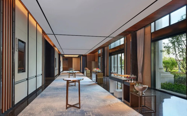 Four Points By Sheraton Shanghai Fengjing
