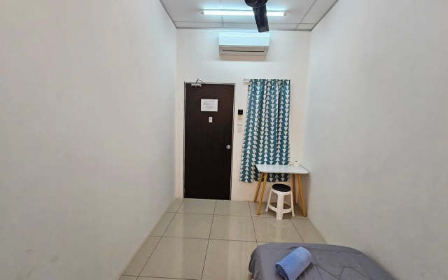Color Mixed Home Hostel