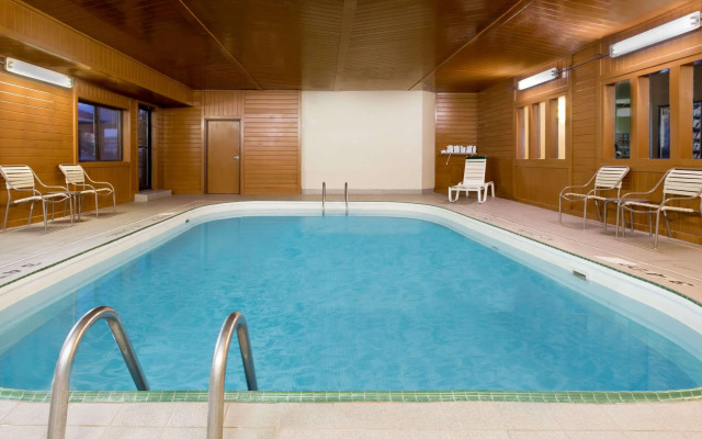 Baymont by Wyndham Waterloo