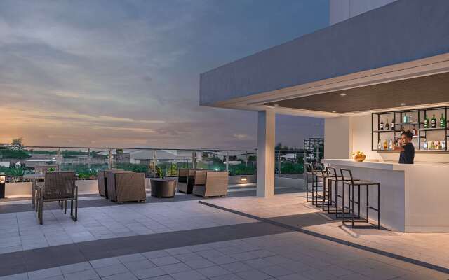 Park Inn By Radisson Bacolod