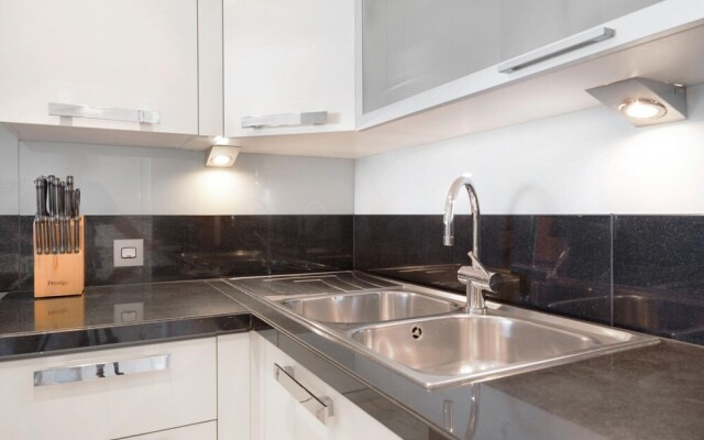 Bright and Stylish 1BR in JLT