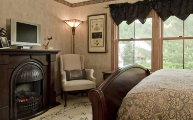 Inn at Ellis River