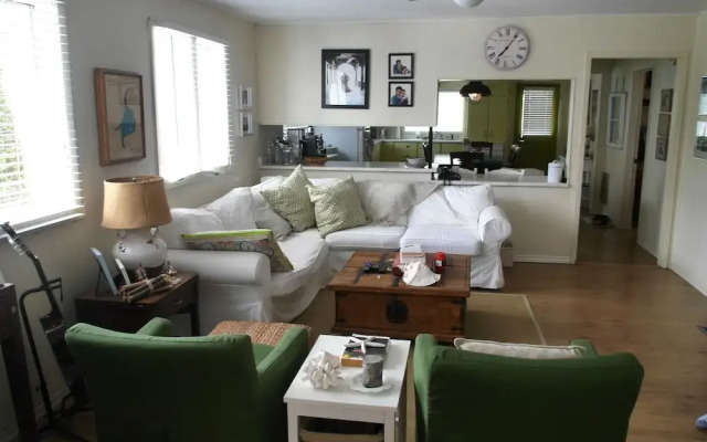 Lake Simcoe Watefront Cottage