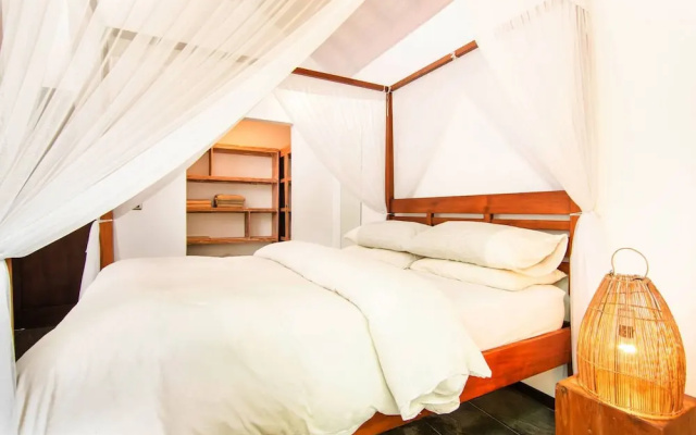 Lush 1 BR Private Pool Villa Inseminyak – Guest Rooms – Kerobokan Kelod