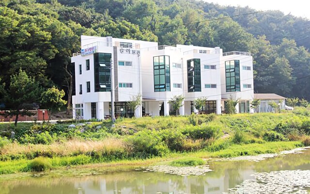 Yeongdeok Songa Pension