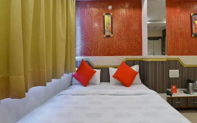 OYO 13346 Hotel A R Ganpati Plaza