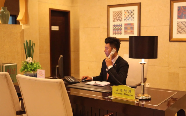 Luxemon Xinjiang Yindu Hotel