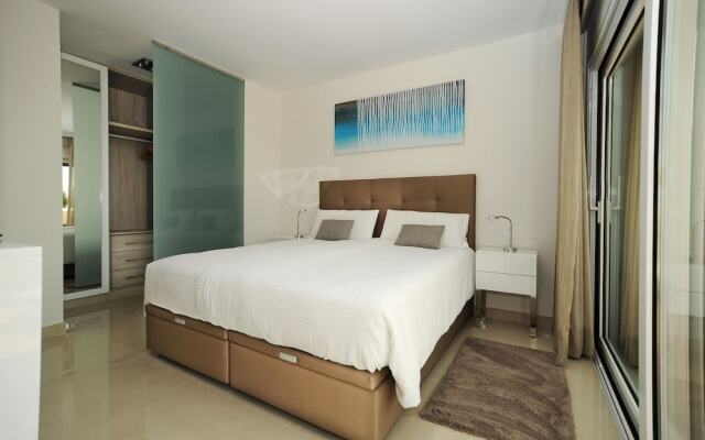 Luxury villa sea views by CanariasGetaway