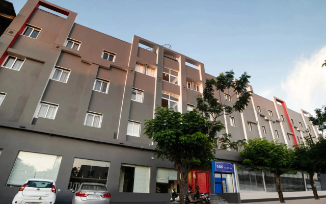 OYO Townhouse 234 Shamashbad Sbi Building