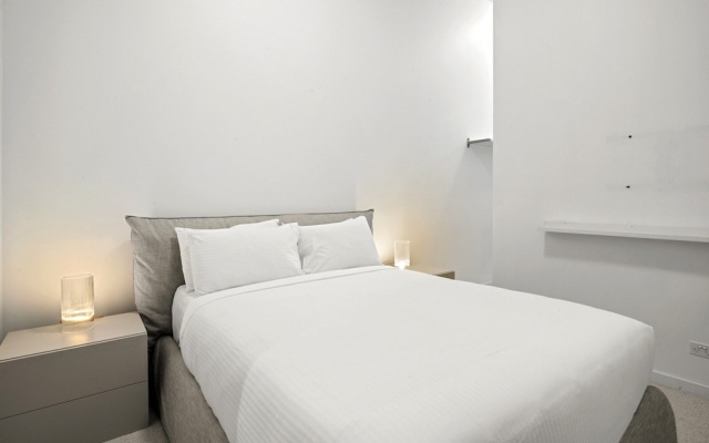 Bright Inner-north Stay With Pool Access – Guest Rooms – Melbourne