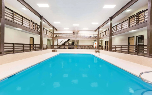 SureStay Plus Hotel by Best Western Grand Island