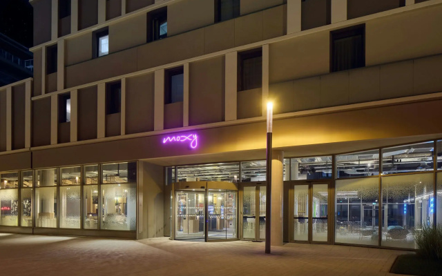 Moxy Nice