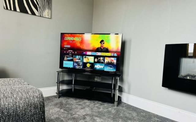 4 Bedrooms Full House Stourbridge Birmingham