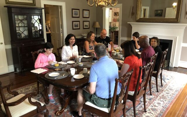 The Elizabethtown Inn