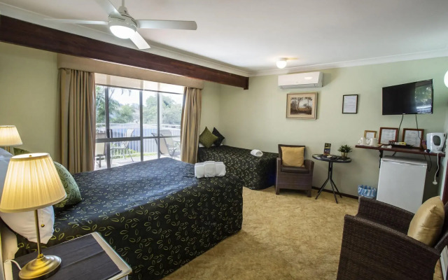 Ainslie Manor B&B
