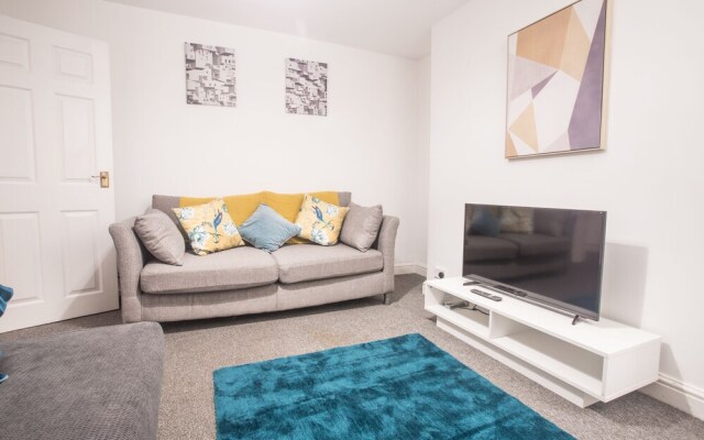 Short Stay Bristol - Oakfield Apartment
