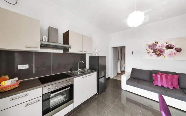 Apartments & Rooms Safić