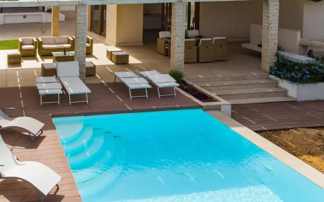 Villa with swimming pool in beautiful Sicily
