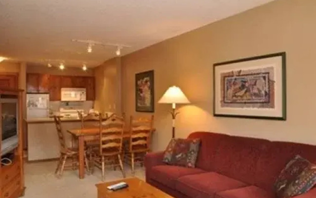 Fireside Lodge by Bear Country