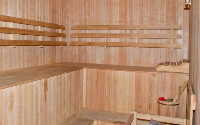 BA Hollywood Apartments