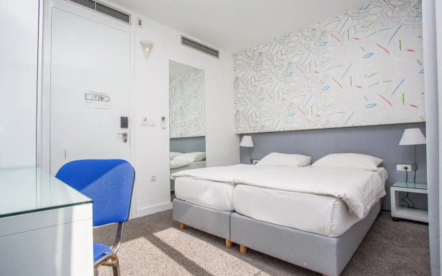 Hotel Jona