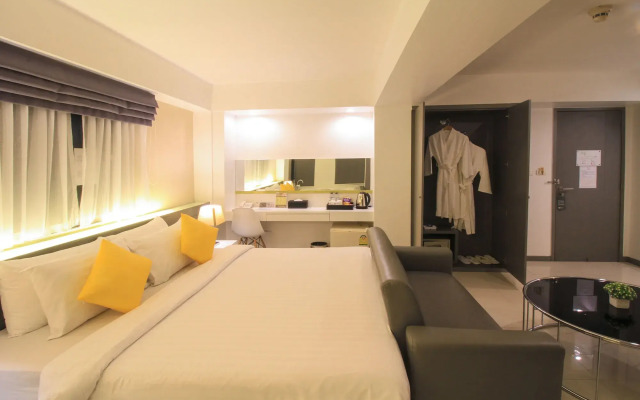 Myhotel CMYK Ratchada