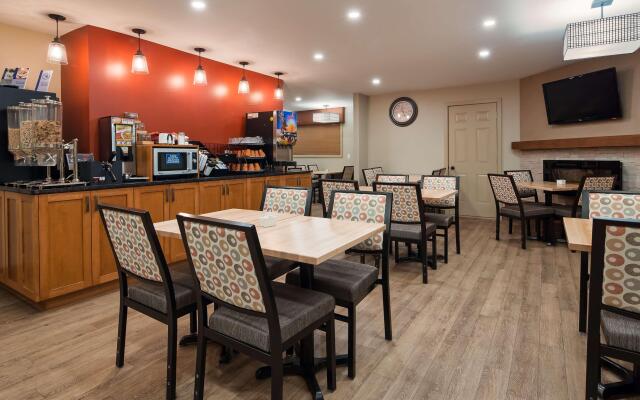 SureStay Plus Hotel By Best Western Salmon Arm