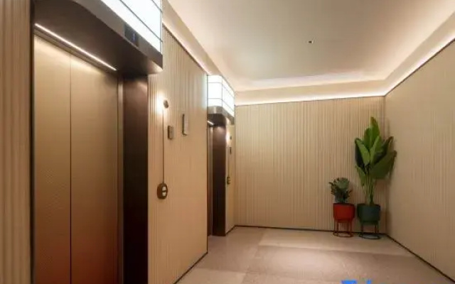 Orange Hotel (Nanjing Zhongshanling Zijin Zhong Aili Hotel)
