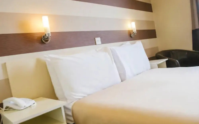 Doric Hotel
