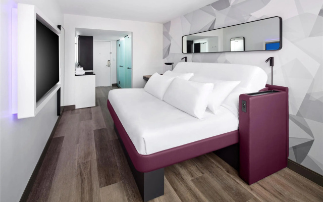 YOTEL Washington DC - Image 3
