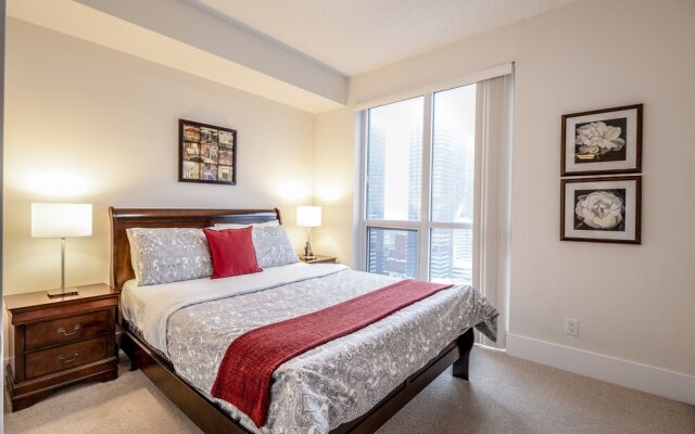 300 Front Street West Signature Collection by Galaxy Suites