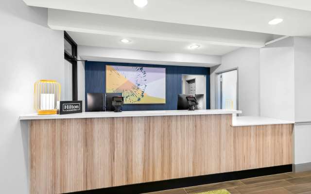 Spark by Hilton Longview