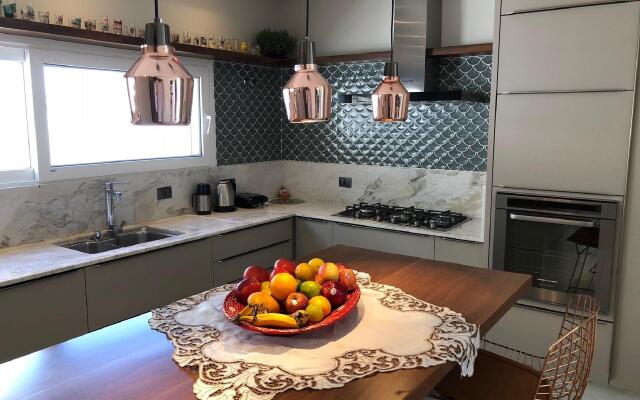 Casa 4 suítes Jurere Internacional