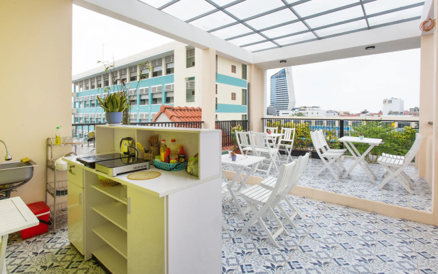 OYO 658 Euro Gold House And Coffee