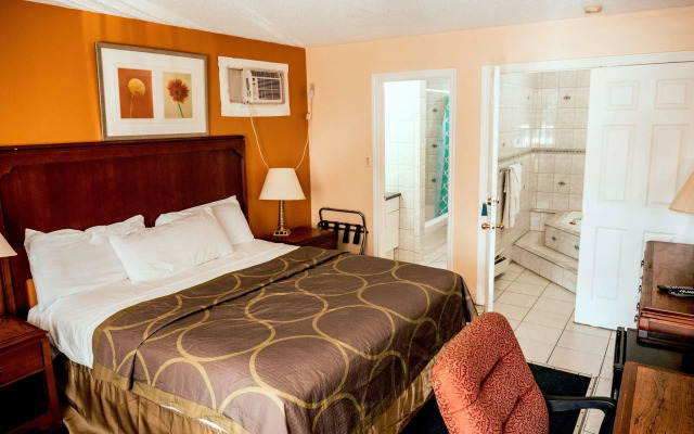 Knights Inn Burlington, ON
