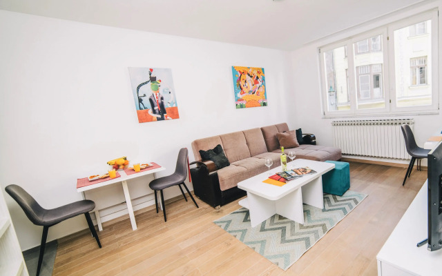 Modern 2bdr Apartment-cathedral View-best Location