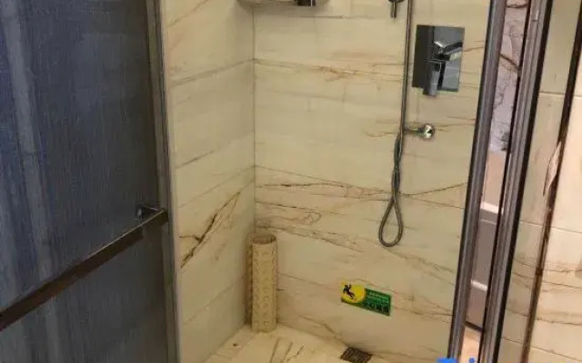 Wuwei Business Hotel