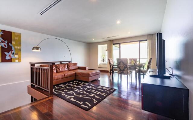 CAPITAL O890 The Royal Bay View Villas