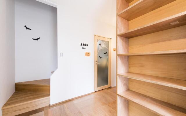GrapeHouse Koenji - Hostel, - Caters to Women