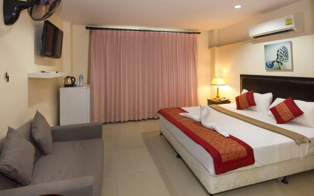 Royal Q&D Suites Hotel