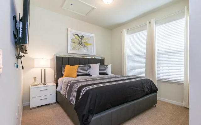 Windsor at Westside - 1639 Lima Avenue