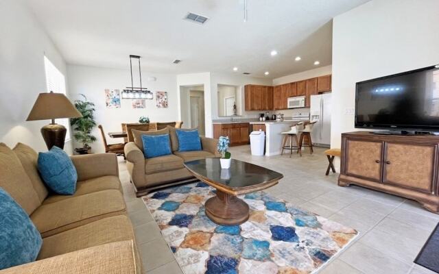 Villa Marcello 4 Bedroom Home by RedAwning