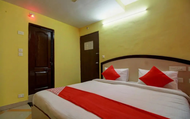 Oyo 18976 Mascot Inn