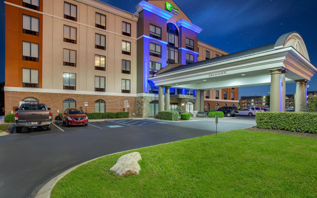 Holiday Inn Express & Suites Lebanon-Nashville Area by IHG