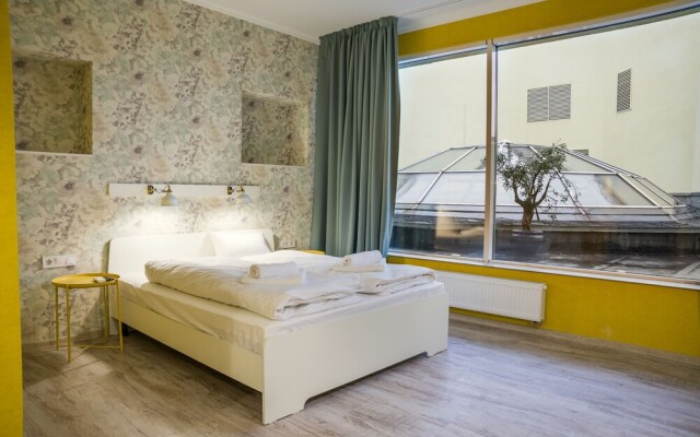 Opera Passage Hotel & Apartaments