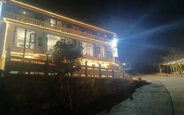 Yunfeng Manor